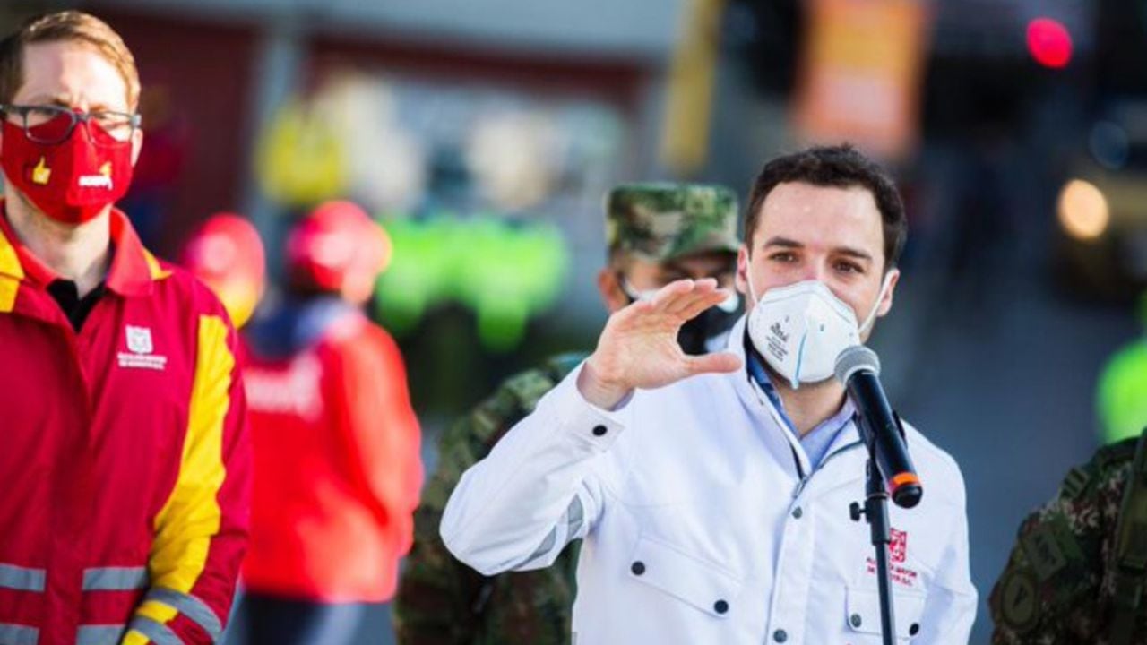 El Secretario de Gobierno de la Alcaldía Mayor de Bogotá, Luis Ernesto Gómez, destacó el valioso aporte que están realizando médicos, enfermeras y profesionales venezolanos para combatir la emergencia generada por la covid-19.