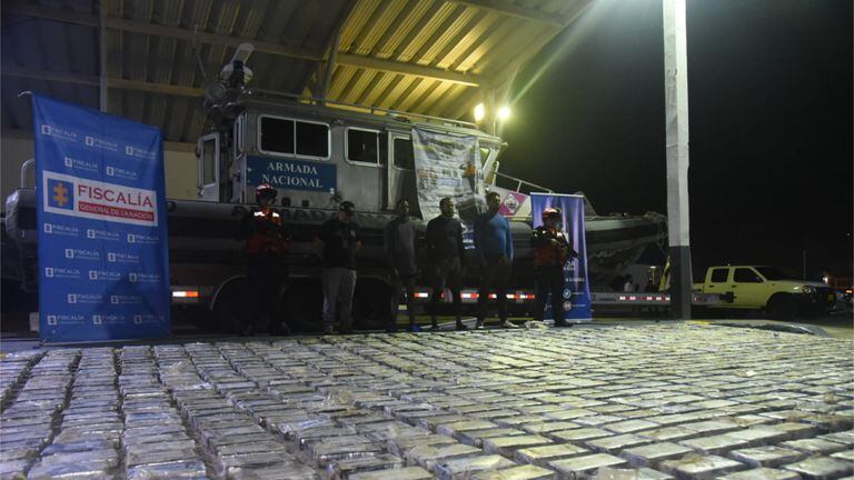 Transportaban 40 bultos de clorhidrato de cocaína, pero fueron pillados en cercanías a Punta Gallinas, La Guajira