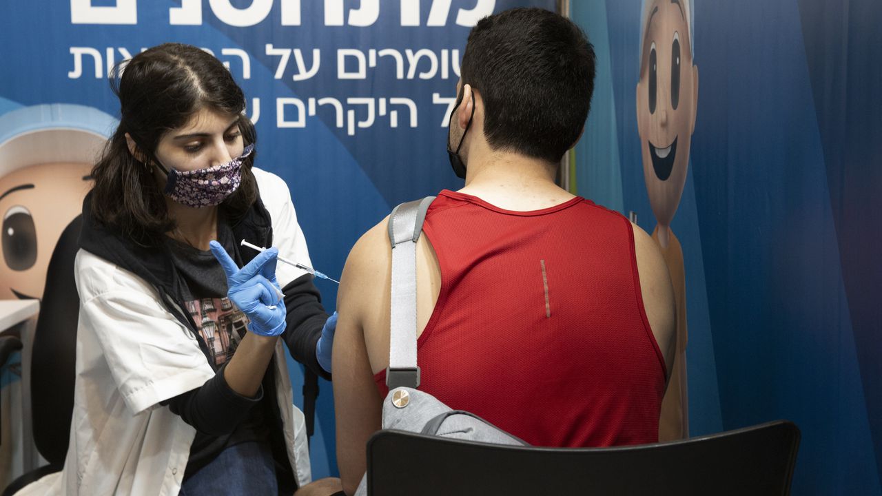 Israel contempla poner una cuarta dosis de la vacuna covid, para combatir nuevas variantes