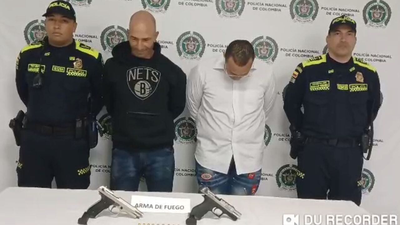 Rápida acción policial frustra asalto y termina en la captura de dos hombres que pretendían robar a un coreano en Bogotá; así cayeron