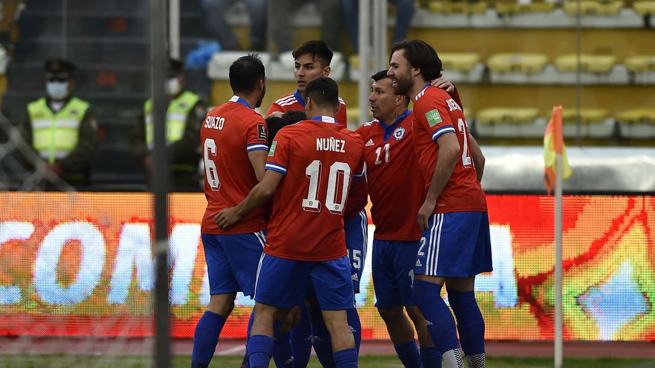Chile continua en la pelea tras la victoria en La Paz