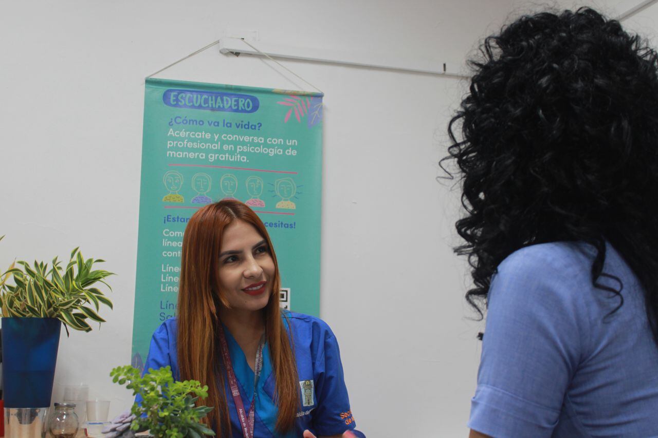"‘Los Escuchaderos’: la iniciativa que cuida la salud mental en Medellín