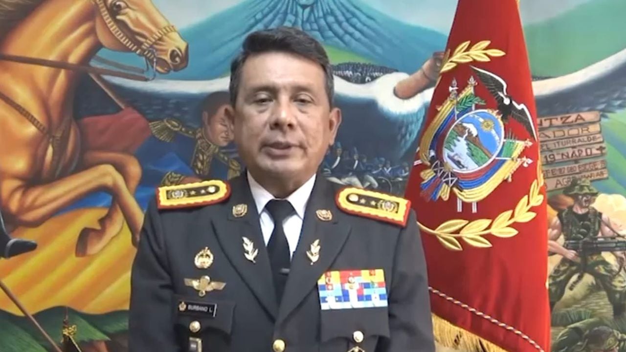 El General Luis Enrique Burbano Rivera, Comandante General del Ejército Ecuatoriano, respaldó a las Fuerzas Militares de Colombia.