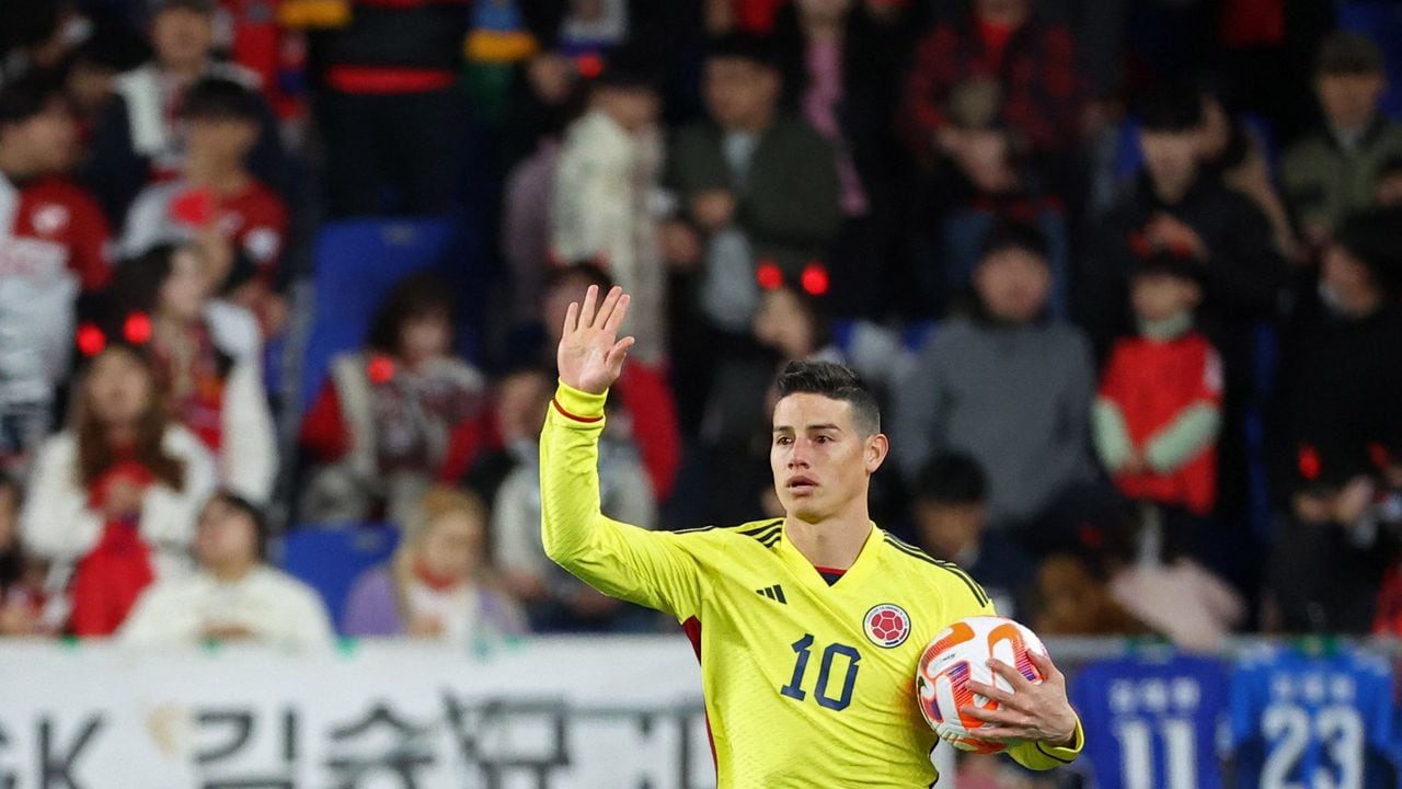 James Rodríguez ceebrando su gol ante Corea del sur con la Selección Colombia.
