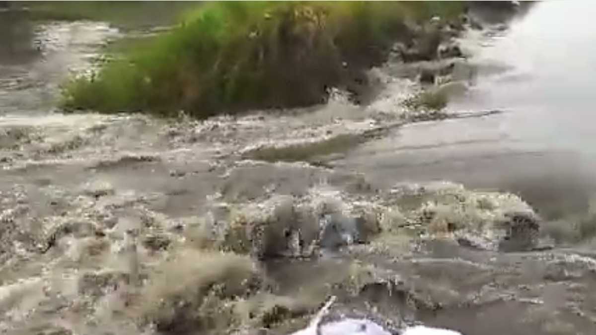 Habitantes de la zona dieron a conocer un video de la situación que se presenta a la altura del sector de Vuelta Perico que se suma a la registrada hace unos días en otro punto de las riberas del afluente.