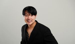 Zion Hwang influencer coreano