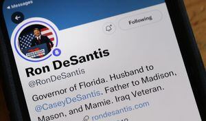 Ron DeSantis interactuó con sus seguidores por medio de Twitter.