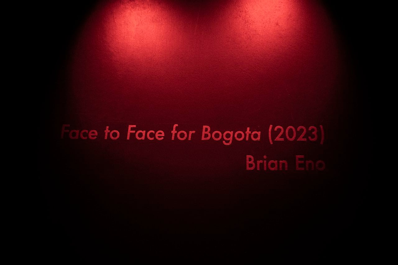 'Face to Face for Bogotá', una exhibición de Brian Eno que llega al novedoso Centro Nacional de las Artes del Teatro Colón, gracias a la gestión de Nova Et Vetera, con la curaduría de Santiago Gardeazábal.