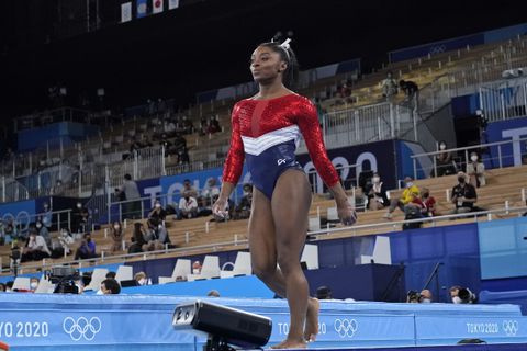 Simone Biles en los Juegos Olímpicos de Tokio 2020.