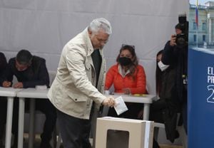 Votación mesa principal plaza de bolivar del presidente Iván Duque