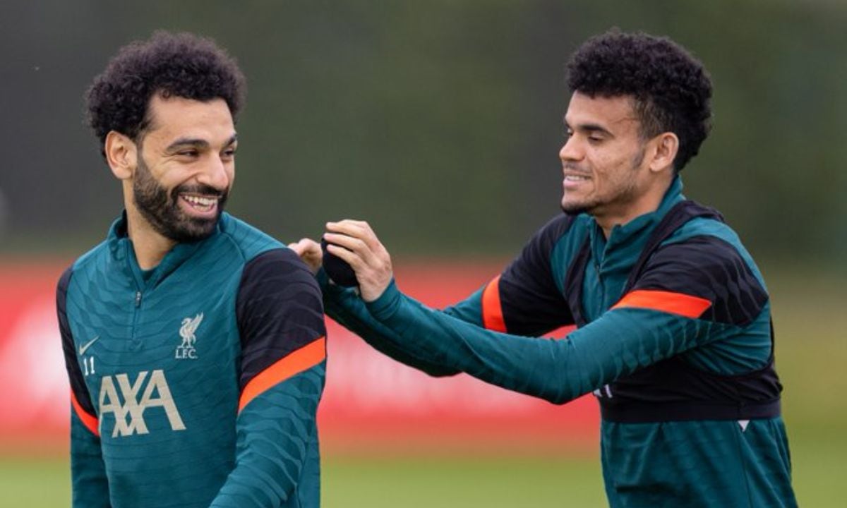 Luis Díaz y Mohamed Salah. Foto: Twitter oficial - Liverpool (@LFC).