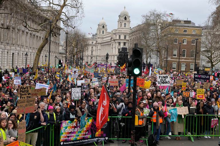 Jornada de huelga en Londres alcanzó niveles históricos