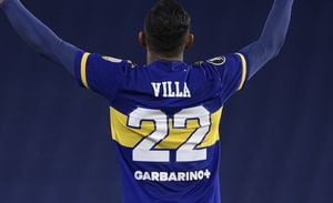 Sebastián Villa anotando en la victoria de Boca por Libertadores
