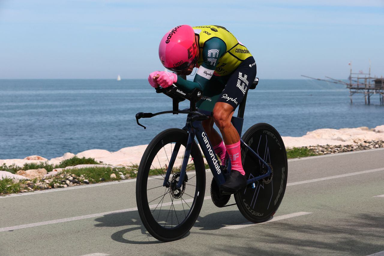 EF Education-EasyPost's Colombian rider Rigoberto Uran rides along the Costa dei Trabocchi during the first stage of the Giro d'Italia 2023 cycling race, a 19.6 km individual time trial between Fossacesia Marina and Ortona, on May 6, 2023. (Photo by Luca Bettini / AFP)