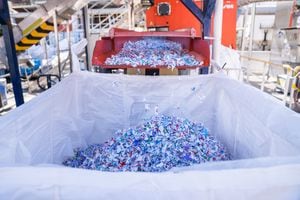La compañía reúsa y recicla el 98 por ciento de sus residuos, y menos del 2 por ciento va a relleno sanitario.