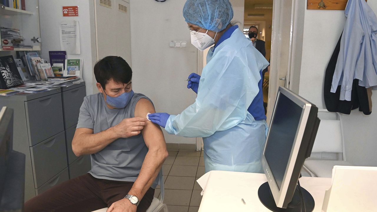 Clínica cerrada pasó el listado de personal médico para aplicación de la vacuna contra el coronavirus