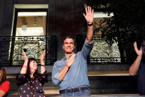 Pedro Sánchez celebra victoria