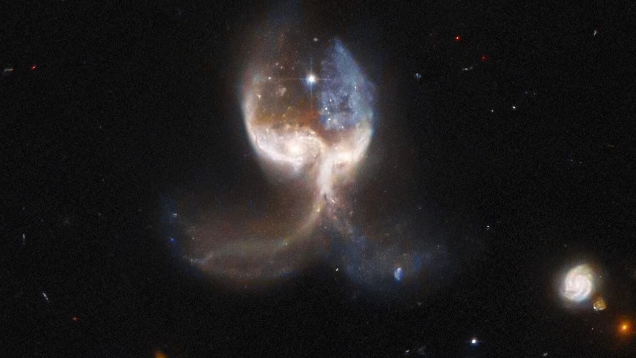 Sistema de galaxias en fusión Ala del Ángel
ESA/HUBBLE & NASA, W. KEEL;  J. SCHMIDT
25/4/2022