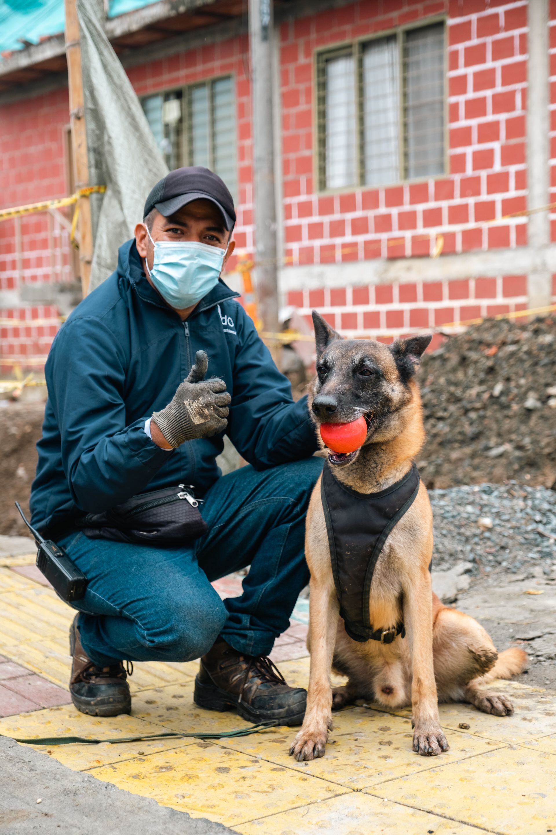 Merlín hace parte de la patrulla canina del grupo de Emergencias de Gases de Occidente.