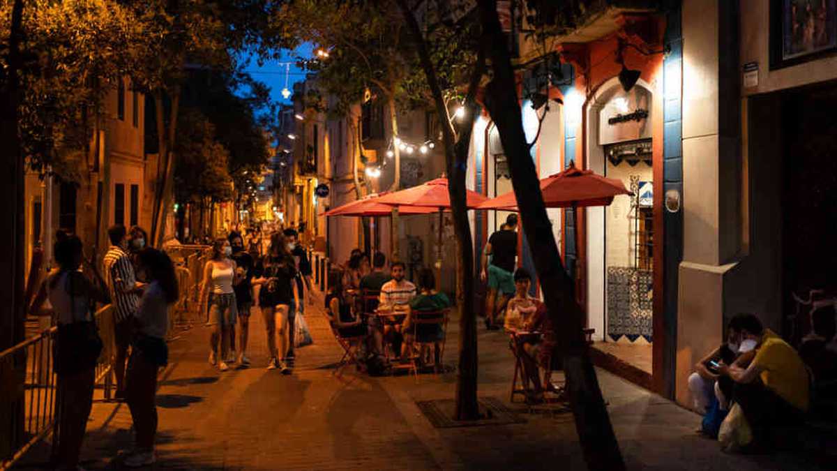 Aproximadamente 40.000 bares, restaurantes y hoteles han tenido que cerrar en España debido a la crisis provocada por la pandemia. 