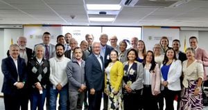 El equipo de la OPS en Colombia estuvo analizando los avances de la reforma a la salud.