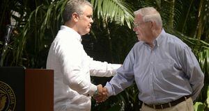El presidente Iván Duque junto al senador Bob Menéndez durante una reunión sostenida en Cartagena en 2019.