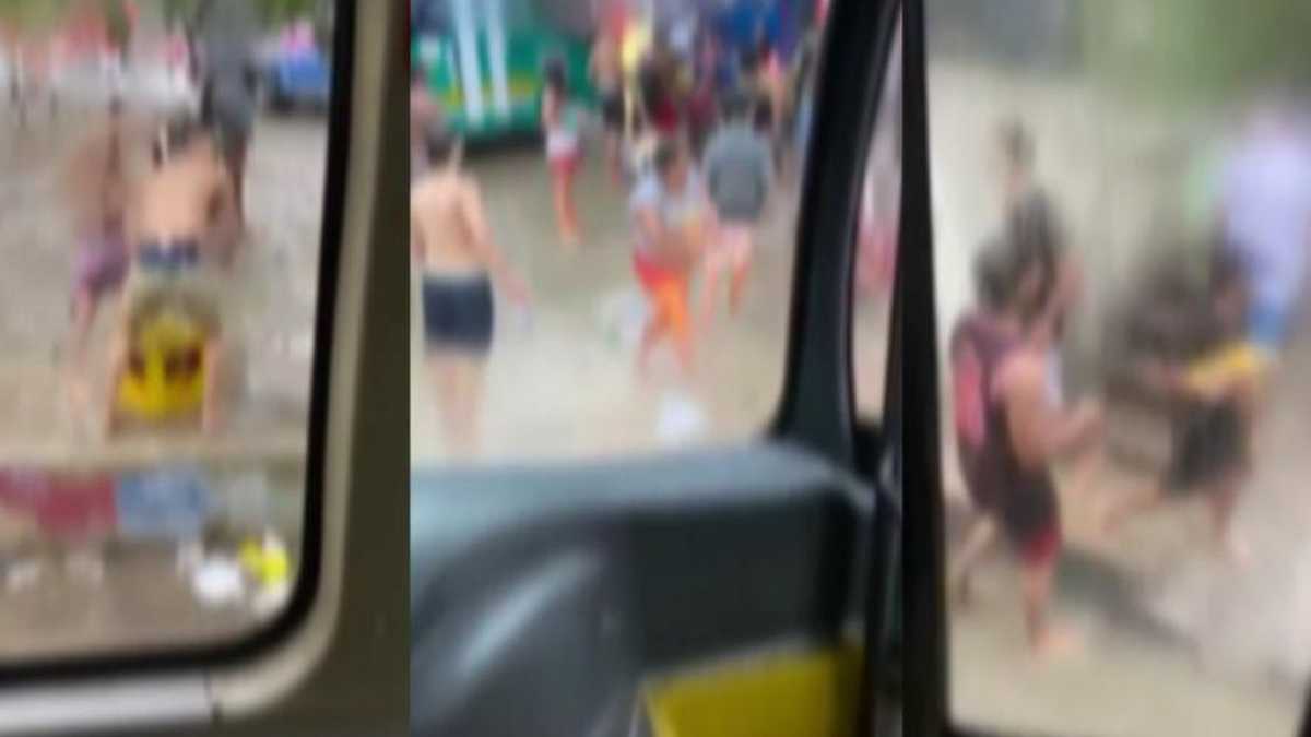 Video: un camión de Postobón fue saquedado en medio de la lluvia en Soledad