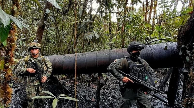 Las Fuerzas Militares y la Policía ubicaron y destruyeron 52 refinerías ilegales de las disidencias en Nariño.