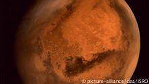La Agencia Espacial Italiana (ASI) dio a conocer que en Marte hay agua líquida salada bajo el hielo. Foto: Alliance/DPA/ISRO vía DW
