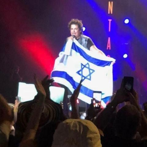 Las redes sociales arremetieron contra el samario por apoyar a Israel, sin conocer el contexto de dónde fue el concierto y el día que lo hizo.