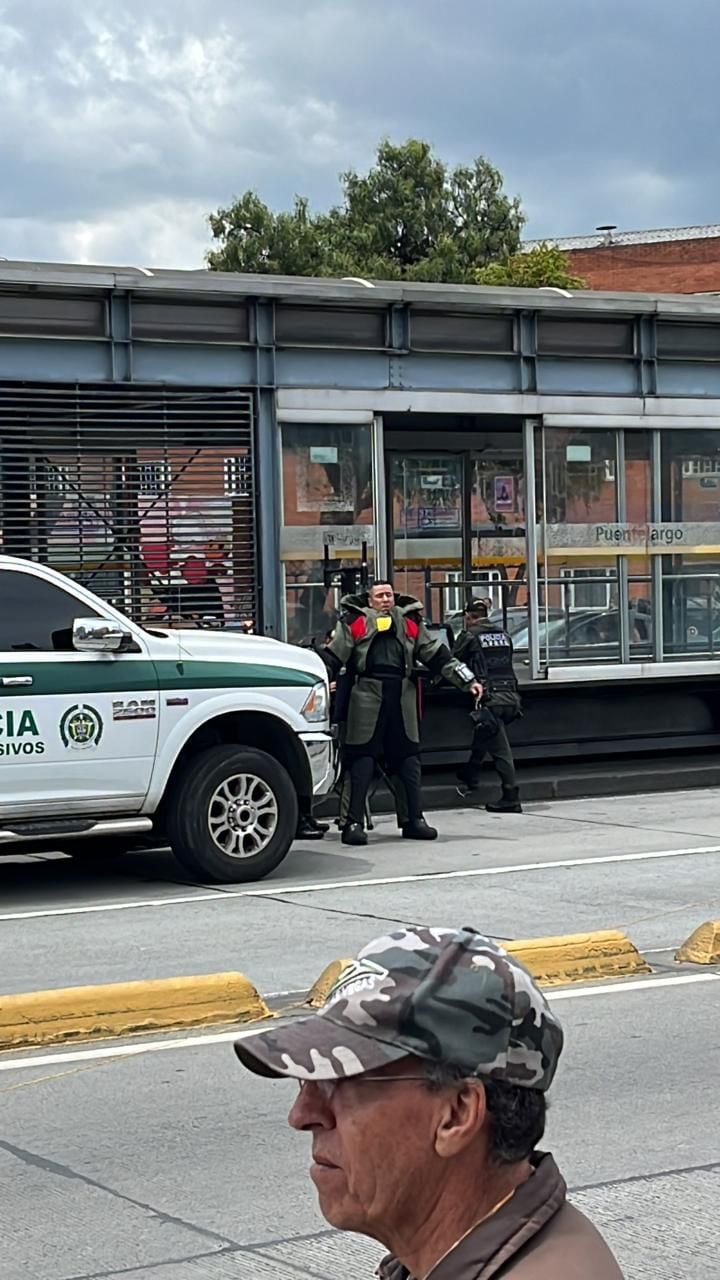 Por paquete sospechoso TransMilenio detiene operaciones en estación de Suba
