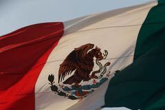 La bandera mexicana exhibida en las instalaciones del Instituto Nacional Electoral en la Ciudad de México. (Foto de Gerardo Vieyra/NurPhoto vía Getty Images)