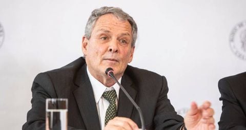 El gerente del Banco de la República pide “políticas integrales” para enfrentar informalidad