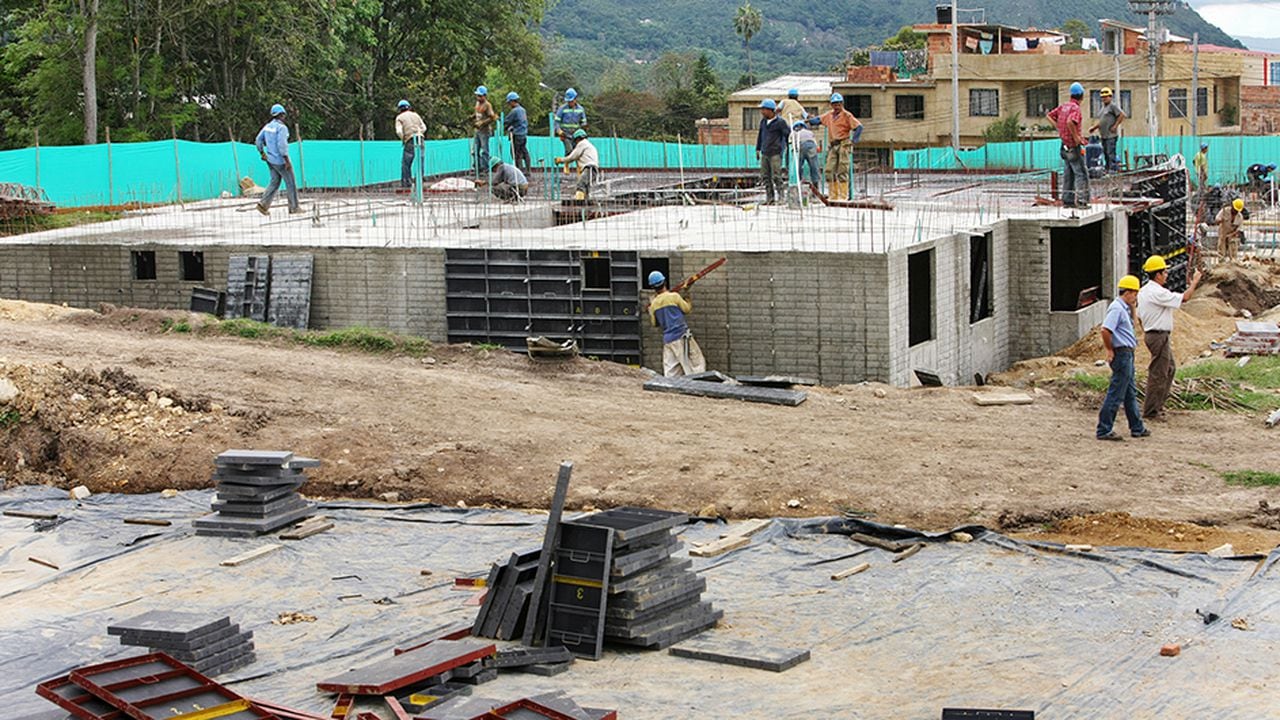     En Camacol estiman que, al cierre de 2023, la pérdida de inversión de los hogares en el sector residencial fue de 20,1 billones de pesos.