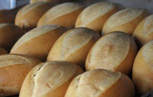 El pan de $300 ya ha desaparecido de las vitrinas de muchas panaderías.