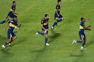 En video el golazo de Edwin Cardona para el empate entre Boca Juniors y Gimnasia