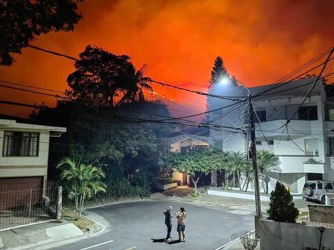 Incendio forestal en el sector de la Buitrera, Alto Menga.