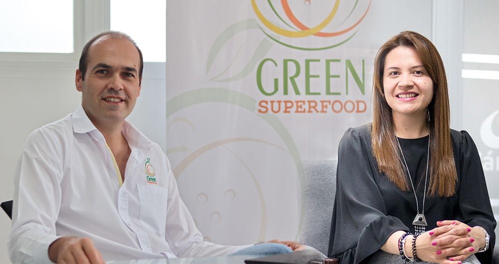 Baptiste Kervyn (Izquierda) Gerente General de Green SúperFood Colombia y Diana Caicedo (Derecha) Directora de Invest In Armenia.
