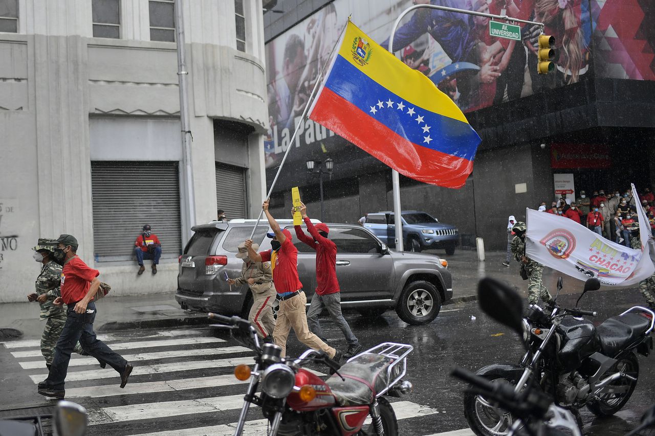 Fiscalía de Venezuela imputó cargos a 12 militares por muerte de estudiante en protesta de 2017