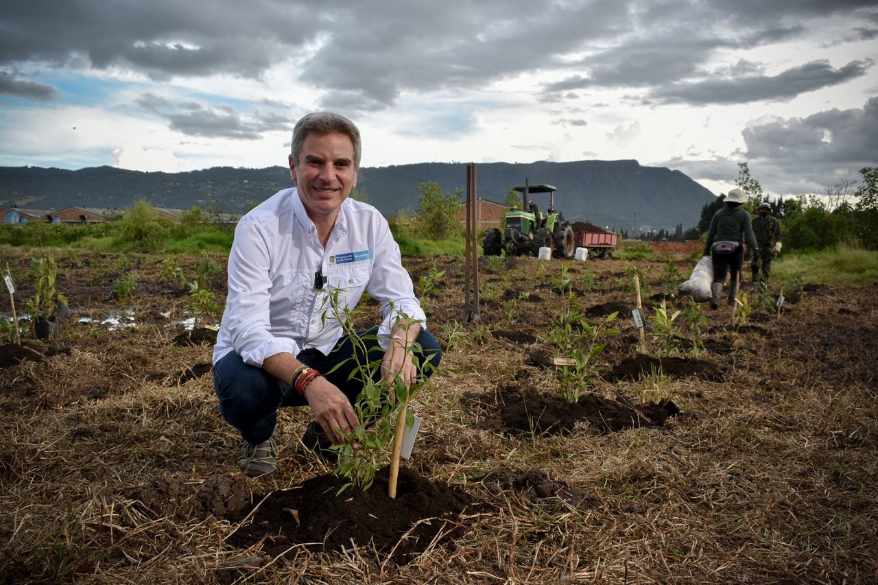 CARLOS EDUARDO CORREA Ministro de Ambiente y Desarrollo Sostenible en Colombia