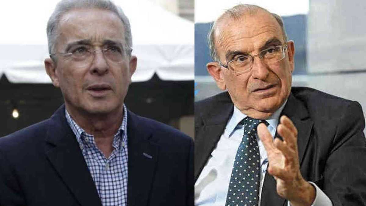 Uribe afirma que "en La Habana pactaron un cogobierno con el narcotráfico”. De la Calle responde: "“las Farc se obligaron a romper todo vínculo con esa actividad criminal.".