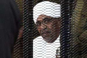 Omar al-Bashir preso por corrupción  (Photo by Ebrahim HAMID / AFP)