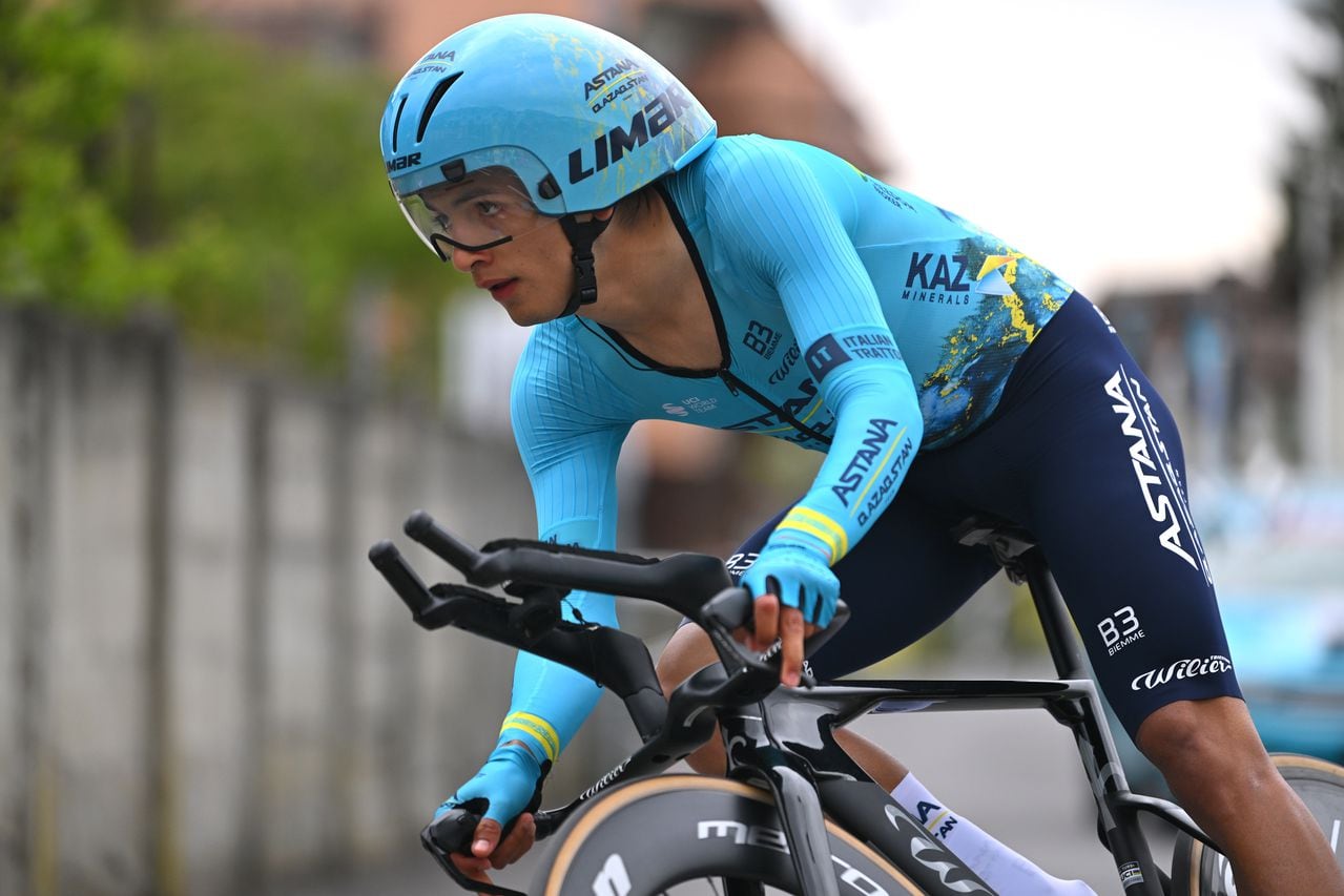 PAYERNE, SWITZERLAND - APRIL 23: Santiago Umba of Colombia and Astana Qazaqstan Team sprints during the 77th Tour De Romandie 2024 - Prologue a 2.28km individual time trial stage from Payerne to Payerne / #UCIWT / on April 23, 2024 in Payerne, Switzerland. (Photo by Luc Claessen/Getty Images)