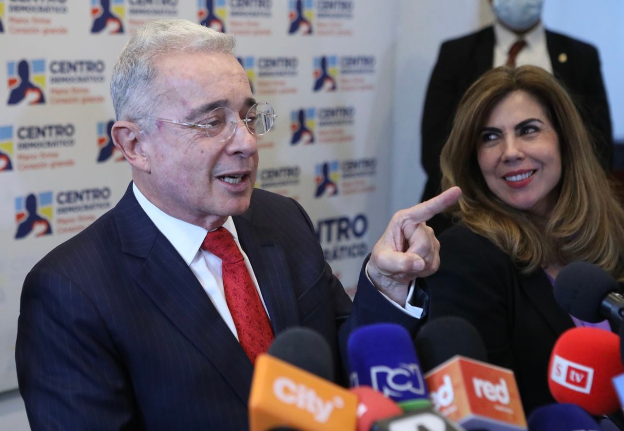 Reunión Centro Democrático, posterior reunión Álvaro Uribe con Presidente Electo Gustavo Petro