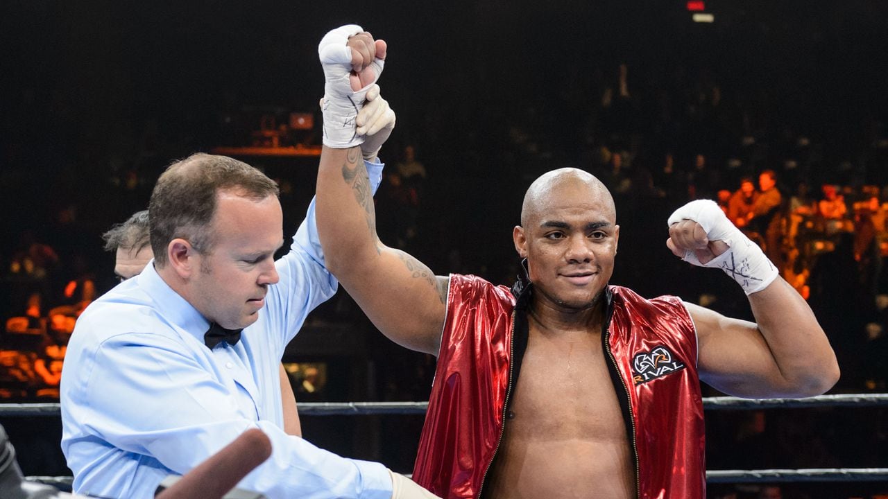 QUEBEC CITY, QC - APRIL 04: Oscar Rivas defeated Oezcan Cetinkaya during the heavyweight bout at Pepsi Coliseum on April 4, 2015 in Quebec City, Quebec, Canada. (Photo by Minas Panagiotakis/Getty Images)