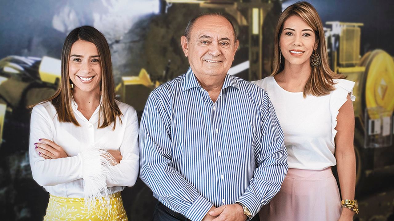 De izquierda a derecha; Juliana Gómez Villegas, gerente administrativa; Lombardo Paredes, CEO de la compañía y Lina Mercedes Rojas Sierra, vicepresidenta de Recursos Humanos.