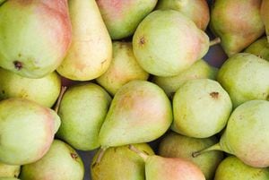 La pera contiene una variedad de nutrientes aptos para la salud humana.