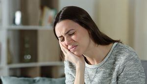 El dolor de mandíbula en un solo lado suele ser molesto, pero no grave.