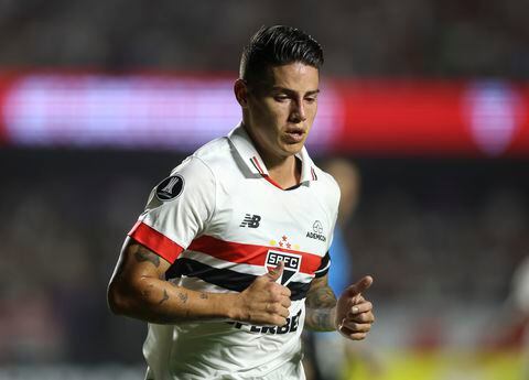 SAO PAULO, BRAZIL - APRIL 10: James Rodriguez of Sao Paulo runs during a Group B match between Sao Paulo and Cobresal as part of Copa CONMEBOL Libertadores 2024 at MorumBIS on April 10, 2024 in Sao Paulo, Brazil. (Photo by Alexandre Schneider/Getty Images)