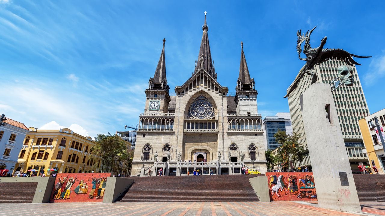 La construcción de la Catedral basílica de Nuestra Señora del Rosario de Manizales empezó en 1928.